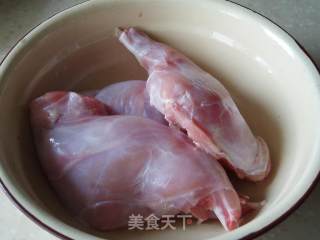 Stir-fried Rabbit Meat with Double Peppers recipe