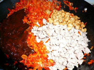 Spicy Meat Sauce recipe
