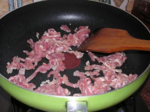 Vegetable Noodles with Shredded Pork recipe