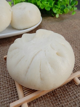Carob Buns with Minced Pork recipe