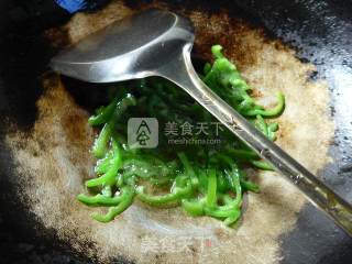 Stir-fried Goose Intestines with Chives and Chives recipe