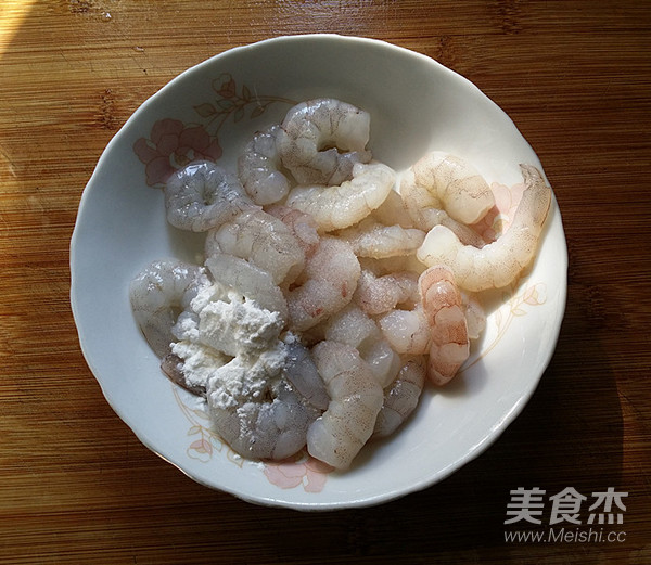 Fried Shrimp Balls with Green Garlic recipe