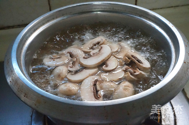 Lean Meat Udon recipe