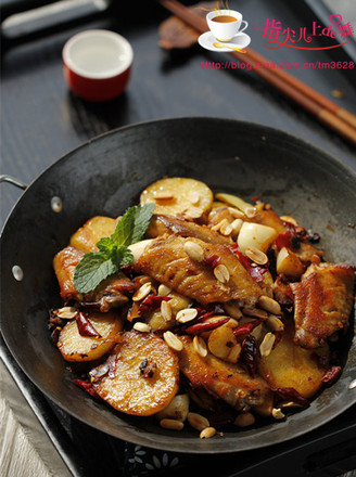 Spicy Chicken Wing Fragrant Pot recipe