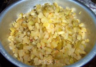 Soy Noodles with Minced Meat and Mustard recipe