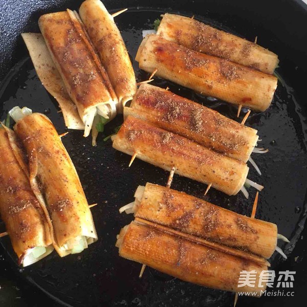 Bbq Dried Tofu Roll (pan Version) recipe