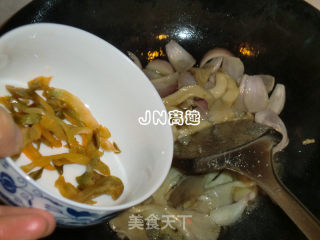 Fried Mushrooms with Onion and Mustard recipe