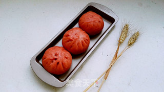 Variety of Pasta: Red Velvet Buns recipe