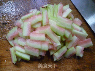 Black Fungus Mixed with Watermelon Rind recipe