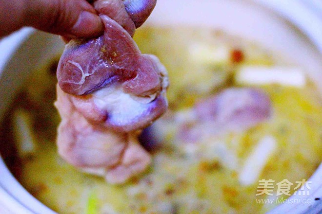 Salt-baked Chicken Feet and Gizzards recipe