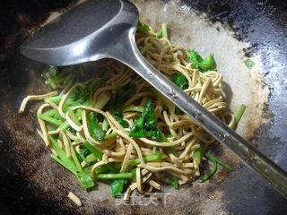 Celery Stir-fried Thousands of Silks recipe