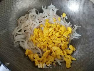 Scrambled Eggs with Onions recipe