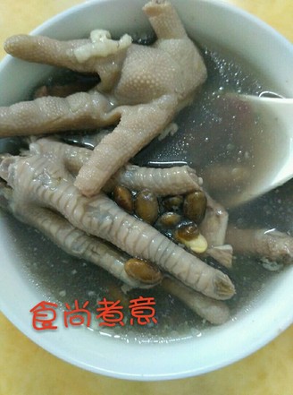 Black Bean Soup with Chicken Feet