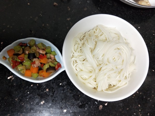 Seafood and Vegetable Noodles recipe