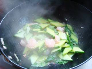 Fried Shrimp with Cucumber recipe