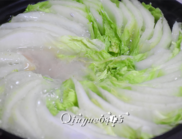 Pomelo-flavored Cabbage Hot Pot recipe