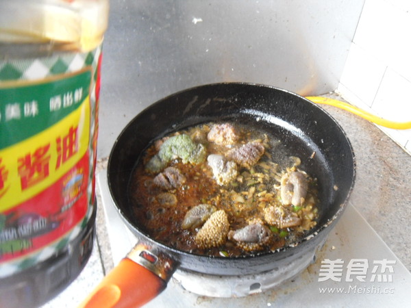 Spicy Braised Fish Roe with Millet recipe