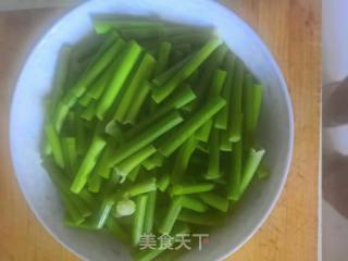 Stir-fried Shredded Pork with Garlic Moss recipe