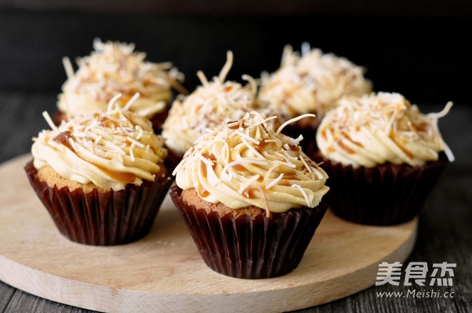 Caramel Cheese Cupcakes recipe