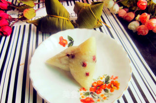 Dragon Boat Festival on The Fifth Day of May ------ Learn to Make Glutinous Rice and Red Bean Dumplings recipe