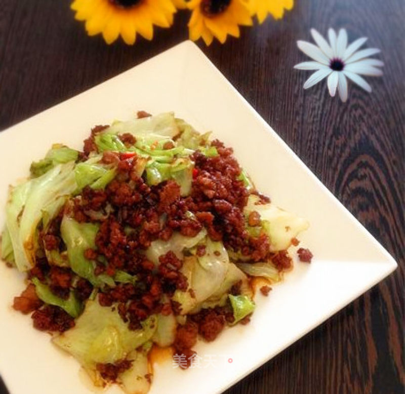 Stir-fried Cabbage with Minced Pork in Sauce recipe