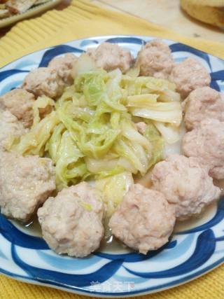 Steamed Cabbage with Meatballs recipe