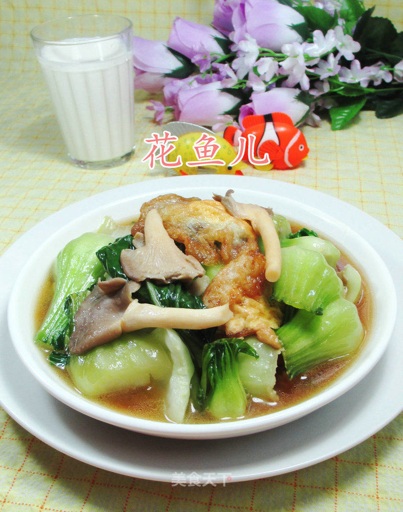 Boiled Vegetables with Xiuzhen Mushroom and Quail Egg recipe