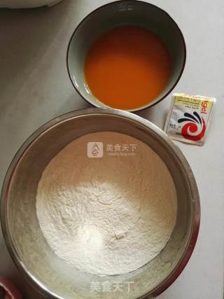 #aca烤明星大赛#carrot Noodle Zucchini Egg Buns recipe