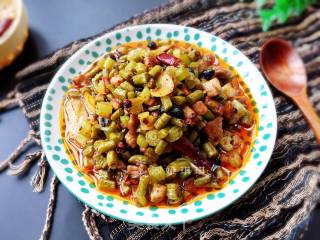 Stir-fried Beef Cubes with Soaked Cowpea recipe