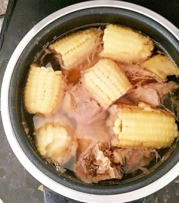 Sweet Glutinous Corn Pork Ribs Soup recipe