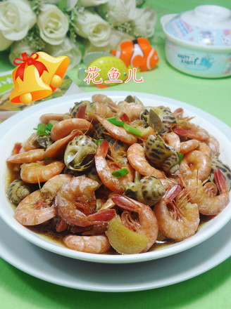 Fried Sea Prawns with Snail recipe