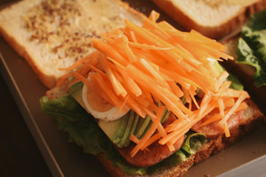 How to Make Super Thick Marsh Sandwiches~detailed Tip! Avocado Egg Luncheon Meat Sandwich~ recipe