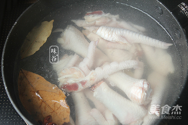 Cold Chicken Feet recipe