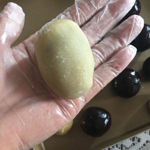 Cantonese-style Moon Cakes (milk Flavor) recipe