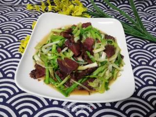 Stir-fried Beef with Garlic recipe