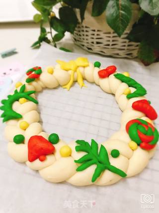 Christmas Wreath Cheese Bread recipe