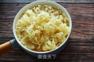 Summer Peach Gum Saponaria Rice Snow Yan White Fungus Pan recipe