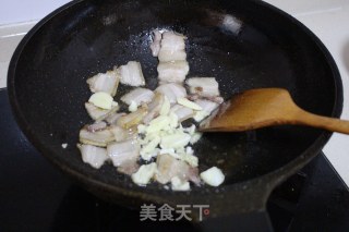 Stir-fried Pork Belly with Dried Lettuce recipe