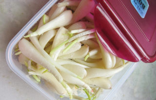 The Best Summer Appetizer-"bi Hua Jiao" (crystal Huotou) recipe
