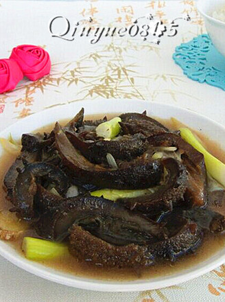 Braised Sea Cucumber with Abalone Sauce and Green Onion