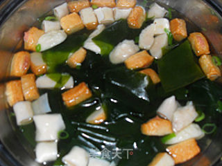 Assorted Fish Ball Seaweed Soup recipe