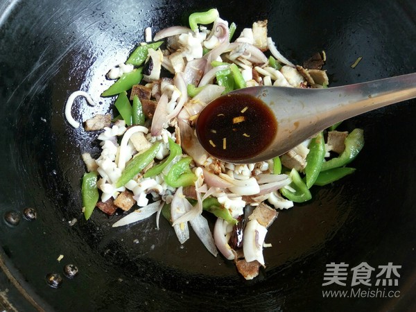 Spicy Fried Cuttlefish Pork recipe