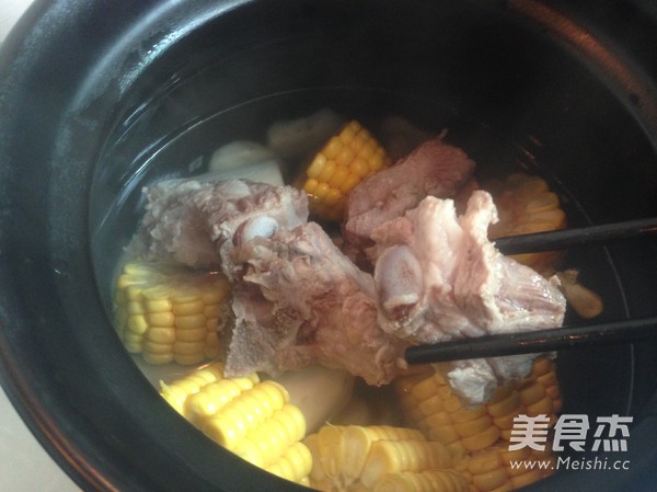 Corn Horseshoe Spare Rib Soup recipe