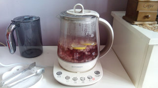 Please Call Me Multi-seed Beauty-pomegranate Lemonade recipe