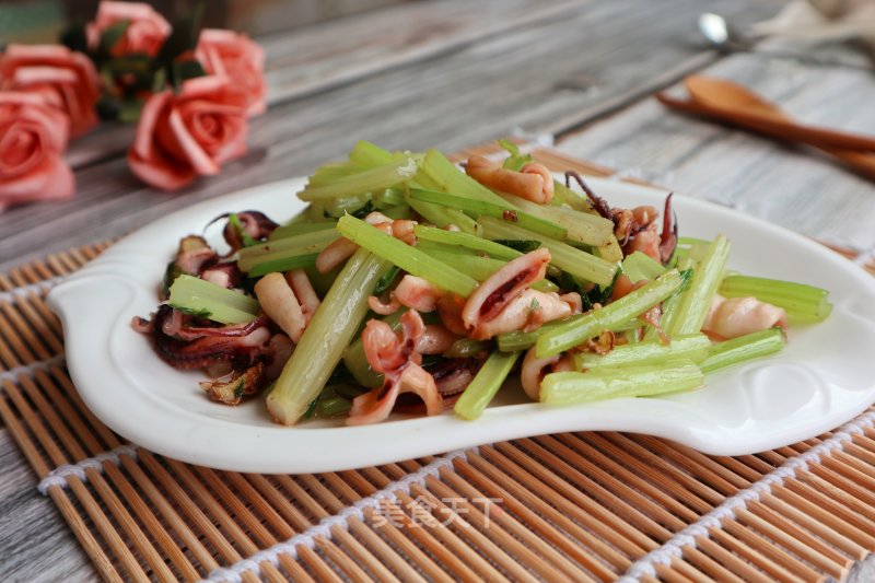Celery Stir-fried Xiaobaizi recipe