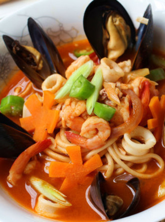 Korean Spicy Seafood Noodle recipe