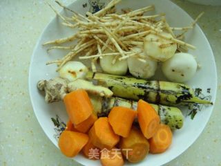 Health Soup Pot: Bamboo Cane, Grass Root and Carrot Soup recipe