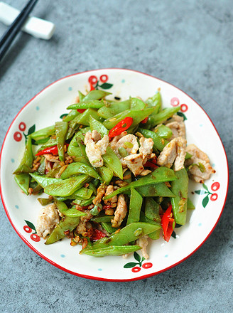 Stir-fried Pork with Crab Beans recipe