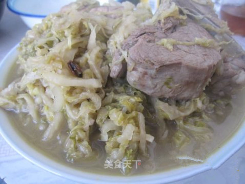 Braised Sauerkraut with Spine--northeastern Dishes recipe