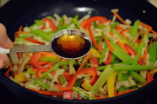 Stir-fried Lotus Root with Cress recipe